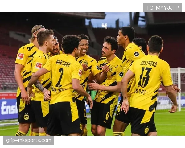 多特蒙德边路发力助球队反弹,关键胜利彰显回暖势头