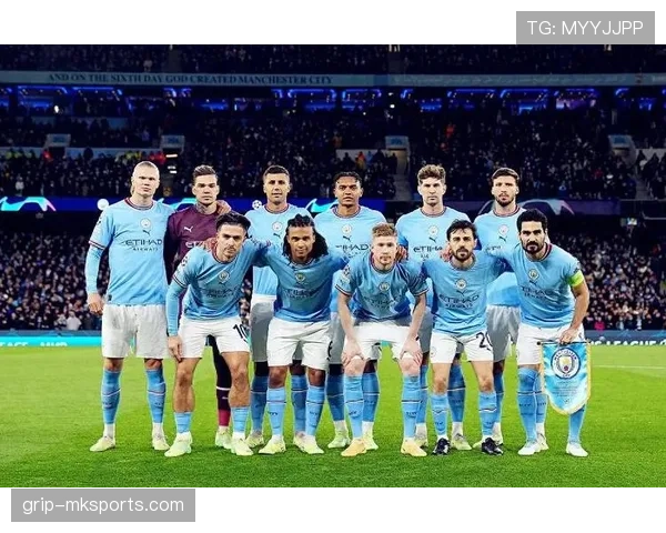 德布劳内与瓜迪奥拉默契再升级,曼城剑指新赛季荣耀 德布劳内与瓜迪奥拉默契再升级,曼城剑指新赛季荣耀