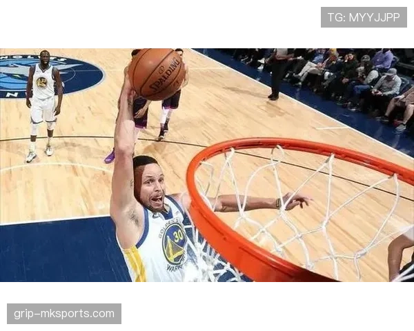 无球掩护为库里拉开空间，威金斯三分效率较上季提升