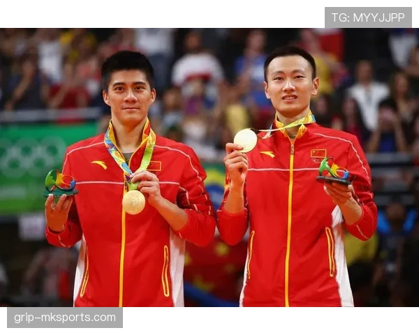傅海峰退役后住广州豪宅，每天五点起床遛弯像打卡上班